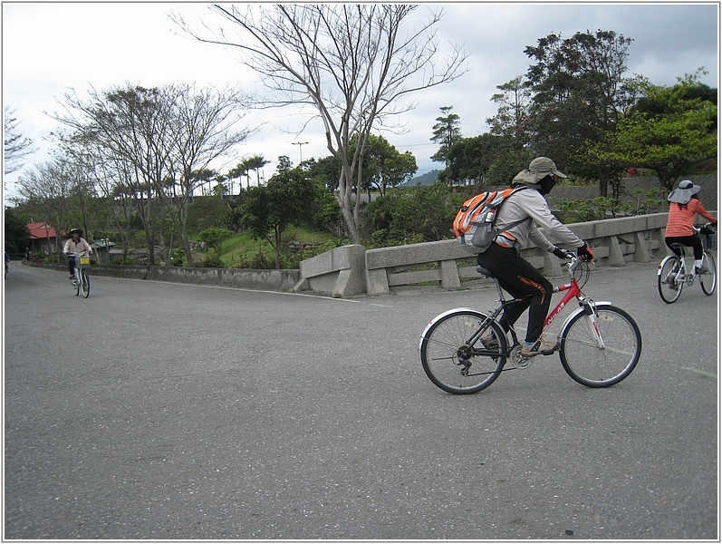 2014-03-25 13-25-30經過水利公園.JPG